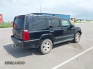 ✅ 2006 Jeep Commander • VIN: 1J8HG48K76C238097 • Lot: 42721101. Wystawiony na IAAI z przebiegiem 189 698 mil. Bezpłatny archiwum sprzedaży aukcyjnych z USA i szczegółowy raport historii pojazdu na DreamBid. Zdjęcie 4.