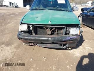 ✅ 1997 Chevrolet Blazer LS • VIN: 1GNDT13W3V2147849 • Lot: 41605551. Wystawiony na IAAI z przebiegiem 208 546 mil. Bezpłatny archiwum sprzedaży aukcyjnych z USA i szczegółowy raport historii pojazdu na DreamBid. Zdjęcie 6.