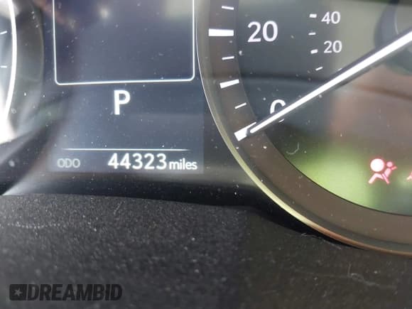 ✅ 2018 Lexus ES 350 • VIN: 58ABK1GGXJU082653 • Лот: 43384344. Опубликован ранее на IAAI с пробегом 44 323 миль. Бесплатный доступ к архиву аукционных продаж из США и подробный отчёт об истории автомобиля на DreamBid. Изображение 15.