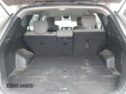 ✅ 2018 Hyundai Santa Fe 2.4L • VIN: 5NMZTDLB9JH078832 • Лот: 43147812. Опубликован ранее на IAAI с пробегом 122 368 миль. Бесплатный доступ к архиву аукционных продаж из США и подробный отчёт об истории автомобиля на DreamBid. Изображение 17.