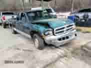 1998 Dodge Dakota SLT z VIN 1B7GL22Y9WS688713, wystawiony jako Copart lot #44952955 z przebiegiem 106 102 mil mil oraz Szkoda całkowita • Salvage title. Historia ofert i sprzedaży dostępna na DreamBid. Obrazek 11.