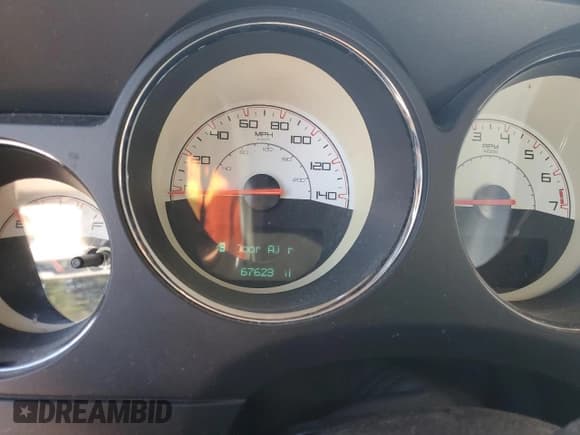 ✅ 2014 Dodge Challenger Rallye Redline • VIN: 2C3CDYAG1EH302934 • Lot: 69965104. Wystawiony na Copart z przebiegiem 67 623 mil. Bezpłatny archiwum sprzedaży aukcyjnych z USA i szczegółowy raport historii pojazdu na DreamBid. Zdjęcie 9.