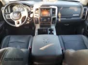 ✅ 2015 Ram 2500 Laramie • VIN: 3C6UR5FL8FG501848 • Lot: 87269845. Wystawiony na Copart z przebiegiem 142 155 mil. Bezpłatny archiwum sprzedaży aukcyjnych z USA i szczegółowy raport historii pojazdu na DreamBid. Zdjęcie 8.