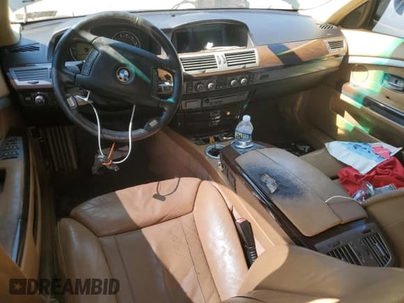 ✅ 2008 BMW 7 Series 750i • VIN: WBAHL83508DT12739 • Lot: 71648985. Listed on Copart with 174,441 mi. Free auction sales archive from the USA and detailed vehicle history report at DreamBid. Image 8.