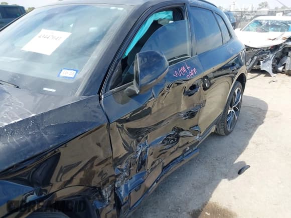 ✅ 2024 Audi SQ5 Premium Plus • VIN: WA1B4AFY8R2023134 • Lot: 43447041. Wystawiony na IAAI z przebiegiem 16 154 mil. Bezpłatny archiwum sprzedaży aukcyjnych z USA i szczegółowy raport historii pojazdu na DreamBid. Zdjęcie 6.