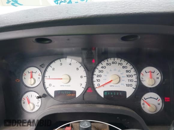 ✅ 2003 Dodge 1500 ST • VIN: 1D7HA16D93J618549 • Лот: 42290752. Опубликован ранее на IAAI с пробегом 215 938 миль. Бесплатный доступ к архиву аукционных продаж из США и подробный отчёт об истории автомобиля на DreamBid. Изображение 7.