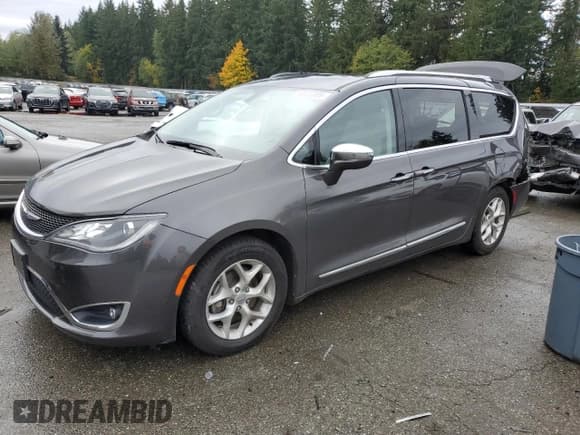 ✅ 2020 Chrysler Pacifica Limited • VIN: 2C4RC1GG9LR284519 • Lot: 90303305. Wystawiony na Copart z przebiegiem 123 065 mil. Bezpłatny archiwum sprzedaży aukcyjnych z USA i szczegółowy raport historii pojazdu na DreamBid. Zdjęcie 1.