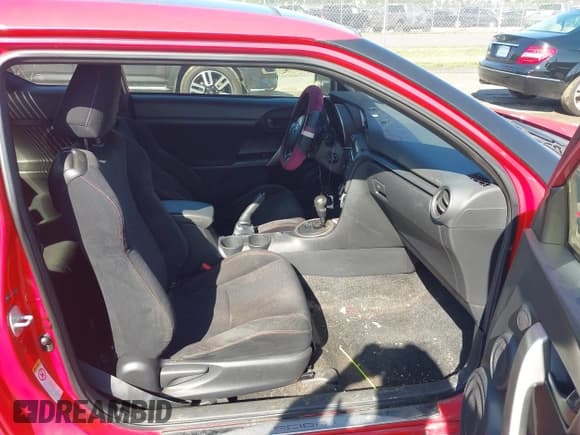 ✅ 2013 Scion tC • VIN: JTKJF5C74D3052639 • Lot: 42539539. Wystawiony na IAAI z przebiegiem 109 405 mil. Bezpłatny archiwum sprzedaży aukcyjnych z USA i szczegółowy raport historii pojazdu na DreamBid. Zdjęcie 5.