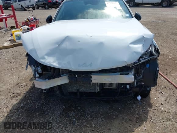 ✅ 2023 Kia K5 GT-Line • VIN: 5XXG64J21PG176245 • Lot: 41992297. Wystawiony na IAAI z przebiegiem 31 689 mil. Bezpłatny archiwum sprzedaży aukcyjnych z USA i szczegółowy raport historii pojazdu na DreamBid. Zdjęcie 6.