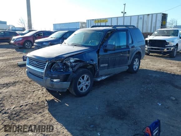 ✅ 2006 Ford Explorer XLT • VIN: 1FMEU73896ZA09638 • Lot: 41452293. Wystawiony na IAAI z przebiegiem 174 980 mil. Bezpłatny archiwum sprzedaży aukcyjnych z USA i szczegółowy raport historii pojazdu na DreamBid. Zdjęcie 2.