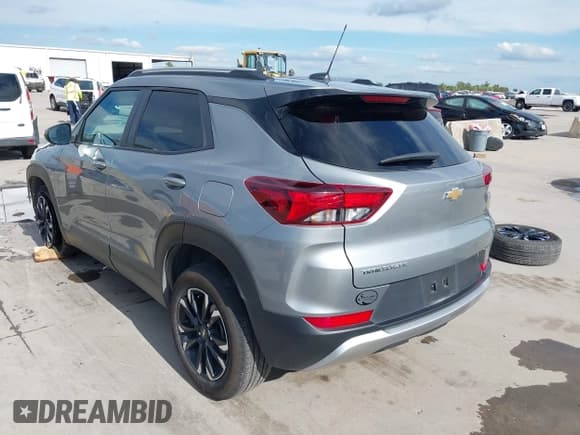 ✅ 2023 Chevrolet TrailBlazer LT • VIN: KL79MPS27PB178910 • Lot: 43258520. Wystawiony na IAAI z przebiegiem 21 811 mil. Bezpłatny archiwum sprzedaży aukcyjnych z USA i szczegółowy raport historii pojazdu na DreamBid. Zdjęcie 3.
