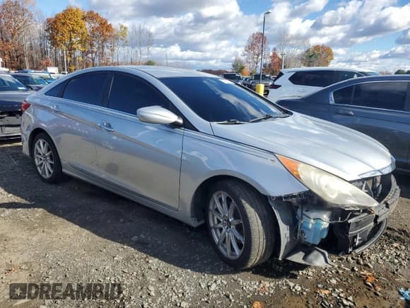✅ 2011 Hyundai Sonata Limited • VIN: 5NPEC4AC7BH000838 • Lot: 90902555. Wystawiony na Copart z przebiegiem 145 862 mil. Bezpłatny archiwum sprzedaży aukcyjnych z USA i szczegółowy raport historii pojazdu na DreamBid. Zdjęcie 4.