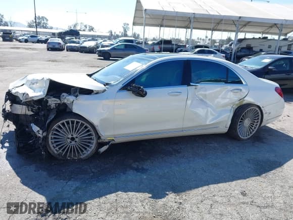 ✅ 2017 Mercedes-Benz S 550 • VIN: WDDUG8CB0HA322948 • Лот: 41651423. Опубликован ранее на IAAI с пробегом Не указан. Бесплатный доступ к архиву аукционных продаж из США и подробный отчёт об истории автомобиля на DreamBid. Изображение 13.