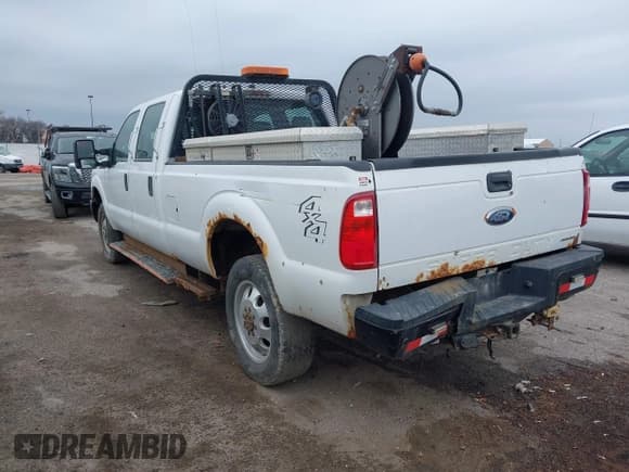 ✅ 2014 Ford F-250 XL • VIN: 1FT7W2B62EEB70770 • Lot: 43597997. Wystawiony na IAAI z przebiegiem 346 769 mil. Bezpłatny archiwum sprzedaży aukcyjnych z USA i szczegółowy raport historii pojazdu na DreamBid. Zdjęcie 3.