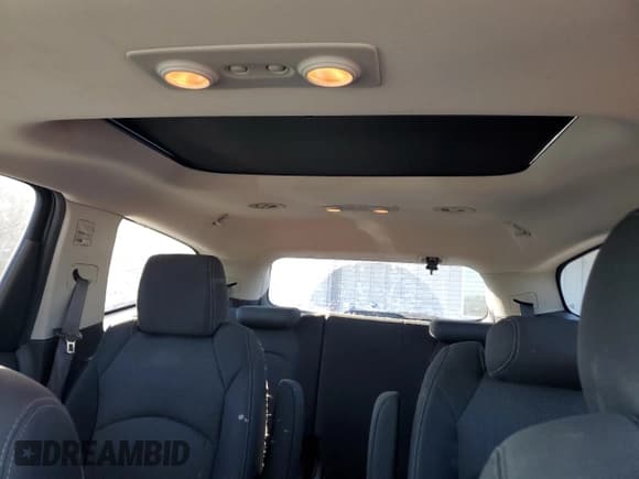 ✅ 2014 Chevrolet Traverse LT • VIN: 1GNKVGKD7EJ240156 • Lot: 82327295. Wystawiony na Copart z przebiegiem 155 726 mil. Bezpłatny archiwum sprzedaży aukcyjnych z USA i szczegółowy raport historii pojazdu na DreamBid. Zdjęcie 10.