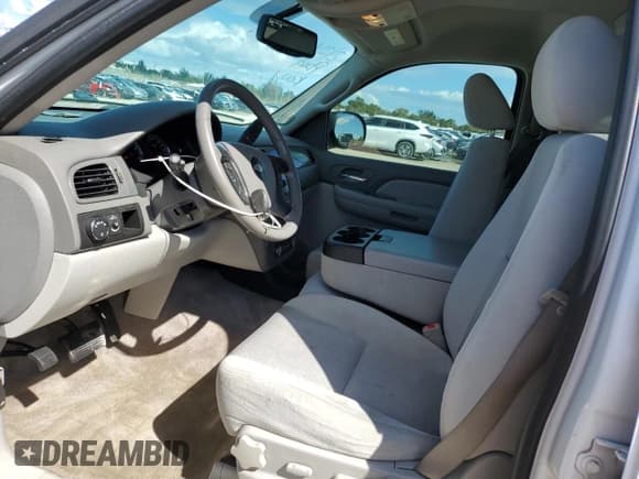 ✅ 2009 Chevrolet Suburban LS • VIN: 1GNFC16089R191553 • Лот: 46840045. Опубликован ранее на Copart с пробегом 144 334 миль. Бесплатный доступ к архиву аукционных продаж из США и подробный отчёт об истории автомобиля на DreamBid. Изображение 7.