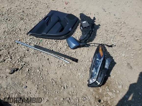 ✅ 2020 Toyota Highlander Limited • VIN: 5TDFZRAH6LS014415 • Lot: 68194845. Wystawiony na Copart z przebiegiem 161 220 mil. Bezpłatny archiwum sprzedaży aukcyjnych z USA i szczegółowy raport historii pojazdu na DreamBid. Zdjęcie 13.