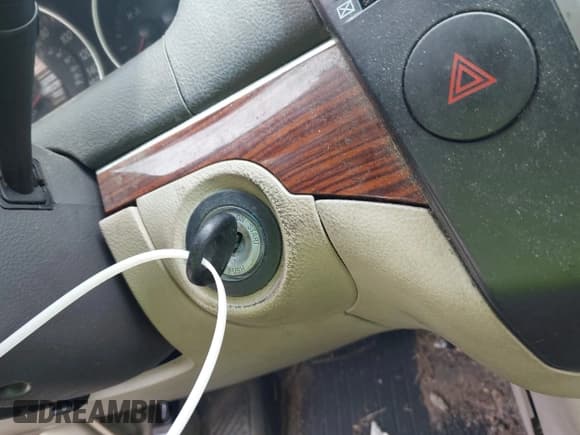 ✅ 2008 Hyundai Veracruz GLS • VIN: KM8NU13C38U065270 • Lot: 42978990. Listed on IAAI with 161,826 mi. Free auction sales archive from the USA and detailed vehicle history report at DreamBid. Image 11.