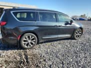 ✅ 2018 Chrysler Pacifica Limited • VIN: 2C4RC1GG2JR156930 • Lot: 90030675. Listed on Copart with 177,184 mi. Free auction sales archive from the USA and detailed vehicle history report at DreamBid. Image 3.