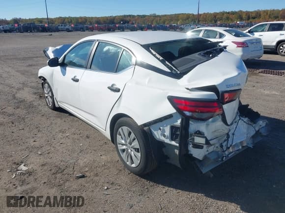 ✅ 2024 Nissan Sentra S • VIN: 3N1AB8BV9RY319070 • Lot: 43462620. Listed on IAAI with 22,452 mi. Free auction sales archive from the USA and detailed vehicle history report at DreamBid. Image 3.