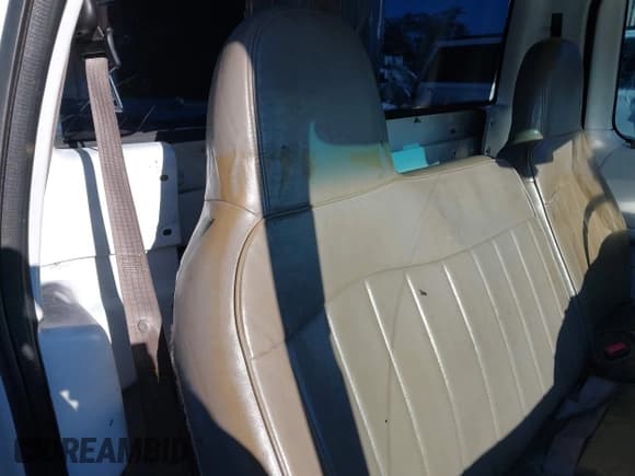 ✅ 1998 Ford F-150 • VIN: 1FTZF1720WNB95970 • Lot: 43591109. Wystawiony na IAAI z przebiegiem 190 321 mil. Bezpłatny archiwum sprzedaży aukcyjnych z USA i szczegółowy raport historii pojazdu na DreamBid. Zdjęcie 8.