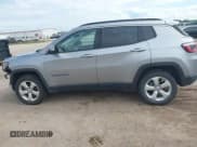 ✅ 2018 Jeep Compass Latitude • VIN: 3C4NJDBB2JT331952 • Lot: 42970324. Wystawiony na IAAI z przebiegiem 99 409 mil. Bezpłatny archiwum sprzedaży aukcyjnych z USA i szczegółowy raport historii pojazdu na DreamBid. Zdjęcie 14.