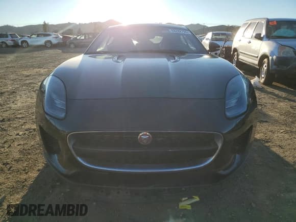 ✅ 2019 Jaguar F-Type P300 • VIN: SAJDD1GX7KCK58842 • Lot: 88282795. Wystawiony na Copart z przebiegiem 60 938 mil. Bezpłatny archiwum sprzedaży aukcyjnych z USA i szczegółowy raport historii pojazdu na DreamBid. Zdjęcie 5.