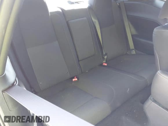 ✅ 2016 Dodge Challenger R/T Scat Pack • VIN: 2C3CDZFJ2GH101492 • Lot: 43676871. Wystawiony na IAAI z przebiegiem 110 315 mil. Bezpłatny archiwum sprzedaży aukcyjnych z USA i szczegółowy raport historii pojazdu na DreamBid. Zdjęcie 8.