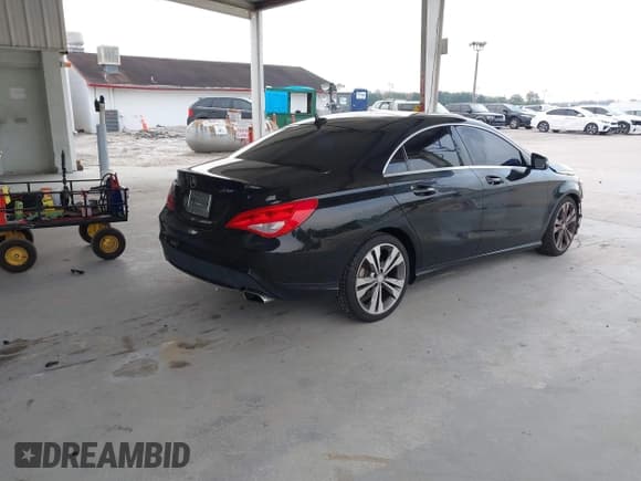 ✅ 2016 Mercedes-Benz CLA 250 • VIN: WDDSJ4EB6GN289816 • Lot: 43706566. Wystawiony na IAAI z przebiegiem 108 690 mil. Bezpłatny archiwum sprzedaży aukcyjnych z USA i szczegółowy raport historii pojazdu na DreamBid. Zdjęcie 4.