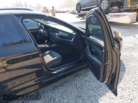 ✅ 2016 BMW 5 Series 528i • VIN: WBA5A5C50GG355059 • Lot: 43118853. Listed on IAAI with 78,009 mi. Free auction sales archive from the USA and detailed vehicle history report at DreamBid. Image 5.