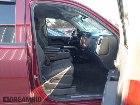 ✅ 2016 Chevrolet Silverado 1500 LT • VIN: 3GCUKREC6GG188130 • Лот: 43559669. Опубликован ранее на IAAI с пробегом 143 211 миль. Бесплатный доступ к архиву аукционных продаж из США и подробный отчёт об истории автомобиля на DreamBid. Изображение 5.