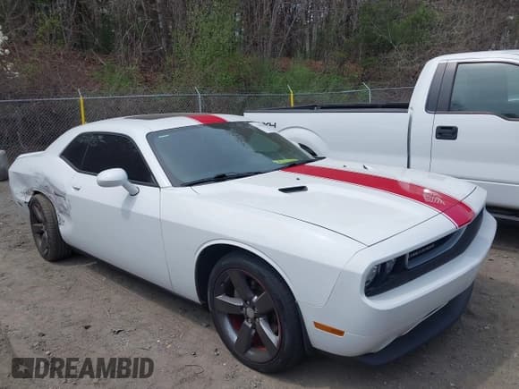 ✅ 2014 Dodge Challenger Rallye Redline • VIN: 2C3CDYAG9EH247729 • Lot: 42109635. Wystawiony na IAAI z przebiegiem 109 564 mil. Bezpłatny archiwum sprzedaży aukcyjnych z USA i szczegółowy raport historii pojazdu na DreamBid. Zdjęcie 1.