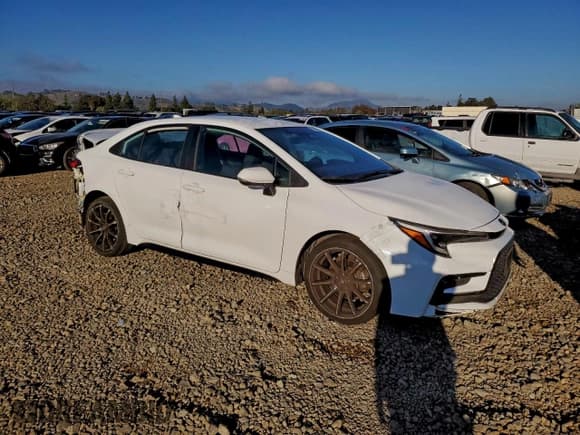 ✅ 2023 Toyota Corolla SE • VIN: 5YFS4MCEXPP163475 • Lot: 93122675. Listed on Copart with 93,738 mi. Free auction sales archive from the USA and detailed vehicle history report at DreamBid. Image 4.