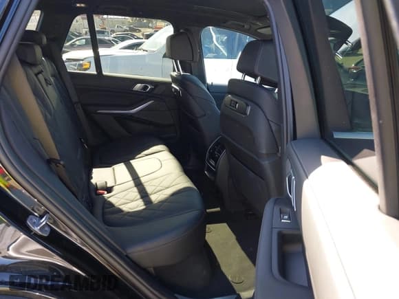 ✅ 2024 BMW X5 sDrive40i • VIN: 5UX13EU07R9V84942 • Лот: 42508950. Опубликован ранее на IAAI с пробегом 39 220 миль. Бесплатный доступ к архиву аукционных продаж из США и подробный отчёт об истории автомобиля на DreamBid. Изображение 8.