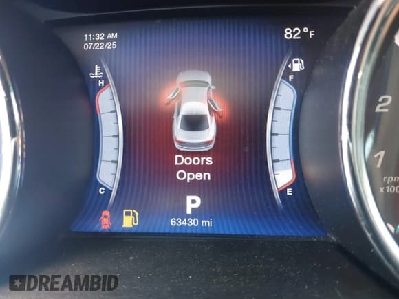 ✅ 2014 Maserati Quattroporte S Q4 • VIN: ZAM56RRAXE1116842 • Lot: 42732723. Wystawiony na IAAI z przebiegiem 63 430 mil. Bezpłatny archiwum sprzedaży aukcyjnych z USA i szczegółowy raport historii pojazdu na DreamBid. Zdjęcie 15.