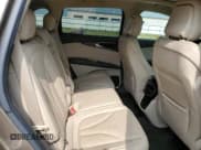 ✅ 2020 Lincoln Nautilus Reserve • VIN: 2LMPJ8KP1LBL16367 • Lot: 67376135. Wystawiony na Copart z przebiegiem 81 428 mil. Bezpłatny archiwum sprzedaży aukcyjnych z USA i szczegółowy raport historii pojazdu na DreamBid. Zdjęcie 11.