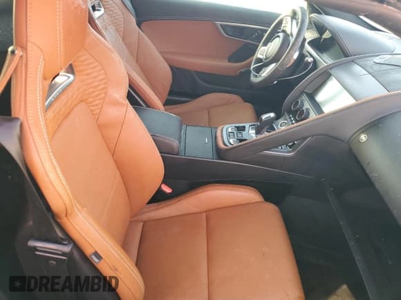 ✅ 2021 Jaguar F-Type P300 • VIN: SAJDD5GX9MCK75037 • Lot: 77380944. Wystawiony na Copart z przebiegiem Nie podano. Bezpłatny archiwum sprzedaży aukcyjnych z USA i szczegółowy raport historii pojazdu na DreamBid. Zdjęcie 10.