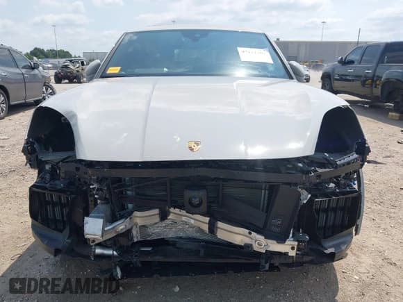 ✅ 2025 Porsche Cayenne • VIN: WP1AA2AY9SDA04026 • Lot: 43121207. Wystawiony na IAAI z przebiegiem 5 401 mil. Bezpłatny archiwum sprzedaży aukcyjnych z USA i szczegółowy raport historii pojazdu na DreamBid. Zdjęcie 13.