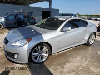 2010 Hyundai Genesis Coupe Grand Touring с VIN KMHHU6KH8AU040913, выставлен на аукционе Copart как лот 57479885 с пробегом Не указан миль и Списание • Salvage title. История ставок и продаж доступна на DreamBid. Изображение 1.