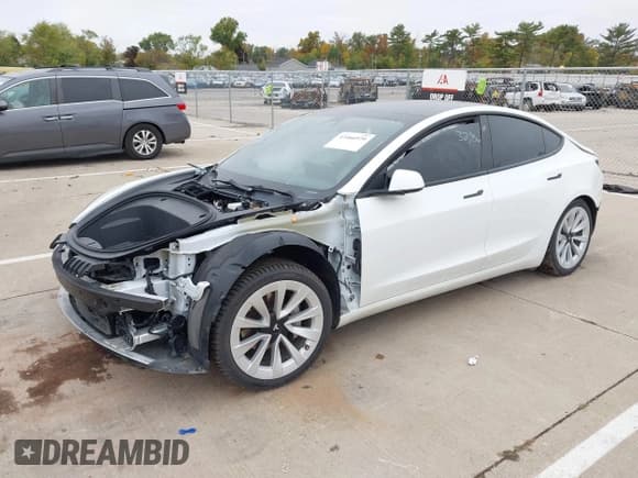 ✅ 2023 Tesla Model 3 • VIN: 5YJ3E1EA3PF563240 • Лот: 43466979. Опубликован ранее на IAAI с пробегом 32 596 миль. Бесплатный доступ к архиву аукционных продаж из США и подробный отчёт об истории автомобиля на DreamBid. Изображение 19.