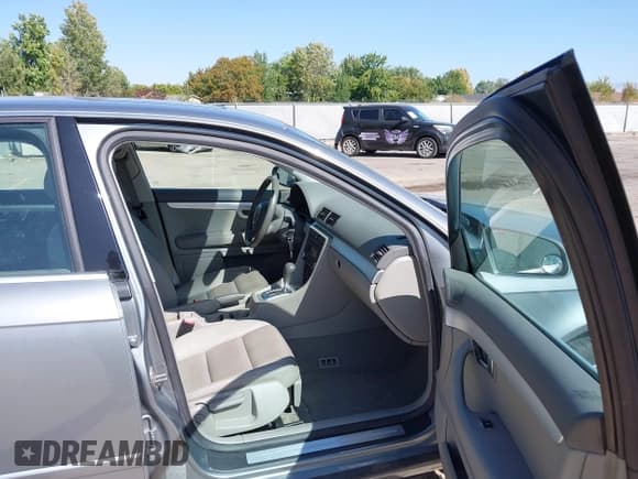 ✅ 2007 Audi A4 2.0T • VIN: WAUAF78E37A161956 • Lot: 43241776. Wystawiony na IAAI z przebiegiem 208 160 mil. Bezpłatny archiwum sprzedaży aukcyjnych z USA i szczegółowy raport historii pojazdu na DreamBid. Zdjęcie 5.