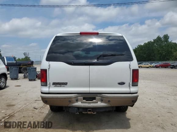 ✅ 2005 Ford Excursion Eddie Bauer • VIN: 1FMSU45PX5EC42455 • Lot: 65189035. Wystawiony na Copart z przebiegiem 180 413 mil. Bezpłatny archiwum sprzedaży aukcyjnych z USA i szczegółowy raport historii pojazdu na DreamBid. Zdjęcie 6.