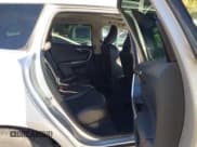 ✅ 2017 Volvo XC60 Dynamic • VIN: YV440MRR7H2110700 • Лот: 43433960. Опубликован ранее на IAAI с пробегом 82 189 миль. Бесплатный доступ к архиву аукционных продаж из США и подробный отчёт об истории автомобиля на DreamBid. Изображение 8.