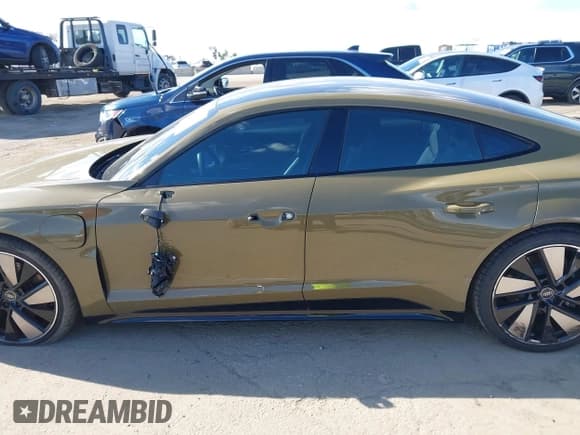 ✅ 2023 Audi e-tron GT Prestige • VIN: WAUEJBFWXP7006123 • Лот: 43752829. Опубликован ранее на IAAI с пробегом 14 351 миль. Бесплатный доступ к архиву аукционных продаж из США и подробный отчёт об истории автомобиля на DreamBid. Изображение 14.