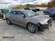 ✅ 2010 Buick LaCrosse CXS • VIN: 1G4GE5GV5AF283407 • Lot: 90015045. Wystawiony na Copart z przebiegiem 52 294 mil. Bezpłatny archiwum sprzedaży aukcyjnych z USA i szczegółowy raport historii pojazdu na DreamBid. Zdjęcie 4.