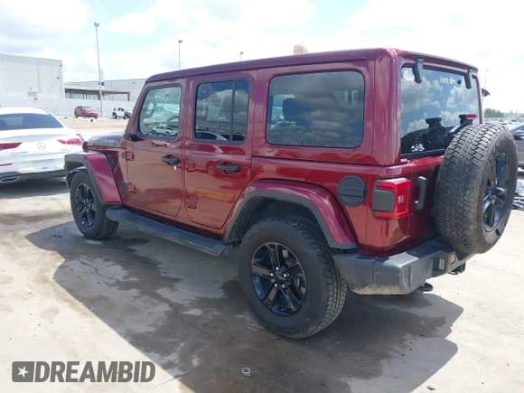 ✅ 2021 Jeep Wrangler Unlimited Sahara Altitude • VIN: 1C4HJXEG5MW649214 • Лот: 42329891. Опубликован ранее на IAAI с пробегом 71 275 миль. Бесплатный доступ к архиву аукционных продаж из США и подробный отчёт об истории автомобиля на DreamBid. Изображение 3.