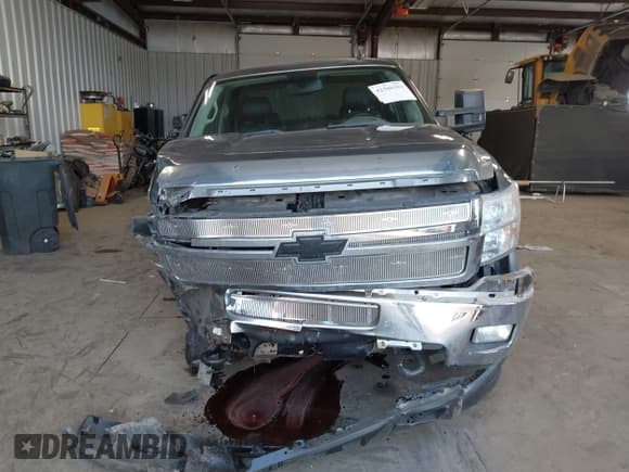 ✅ 2011 Chevrolet Silverado 2500HD LTZ • VIN: 1GC1KYC83BF192822 • Lot: 42508183. Listed on IAAI with 81,195 mi. Free auction sales archive from the USA and detailed vehicle history report at DreamBid. Image 13.