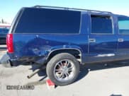 ✅ 1998 Chevrolet Suburban • VIN: 3GNFK16R5WG123384 • Lot: 43469980. Listed on IAAI with 204,196 mi. Free auction sales archive from the USA and detailed vehicle history report at DreamBid. Image 6.