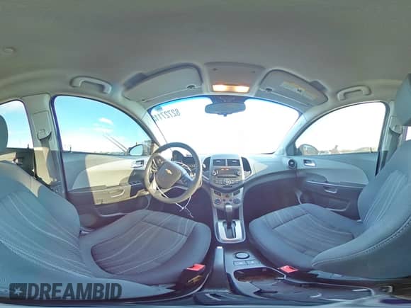 ✅ 2015 Chevrolet Sonic LT • VIN: 1G1JC5SG8F4206793 • Лот: 82727115. Опубликован ранее на Copart с пробегом 124 958 миль. Бесплатный доступ к архиву аукционных продаж из США и подробный отчёт об истории автомобиля на DreamBid. Изображение 14.