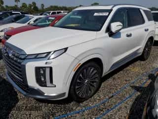2023 Hyundai Palisade Calligraphy с VIN KM8R74GE4PU537402, выставлен на аукционе Copart как лот 73979414 с пробегом Не указан миль и На запчасти • Non repairable. История ставок и продаж доступна на DreamBid. Изображение 1.